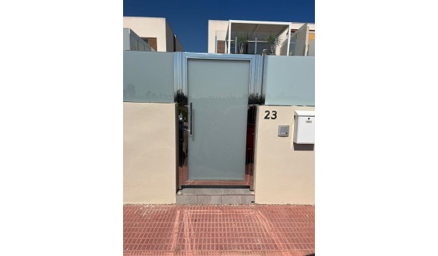 Resale - Villa -
Daya Vieja - Costa Blanca