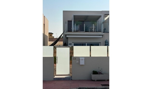 Resale - Villa -
Daya Vieja - Costa Blanca