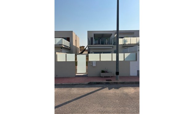 Resale - Villa -
Daya Vieja - Costa Blanca