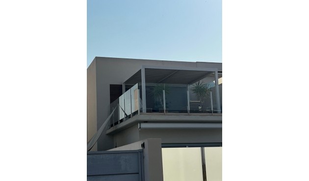 Resale - Villa -
Daya Vieja - Costa Blanca