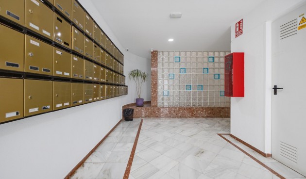 Brukt - Apartment -
Torrevieja - La Veleta