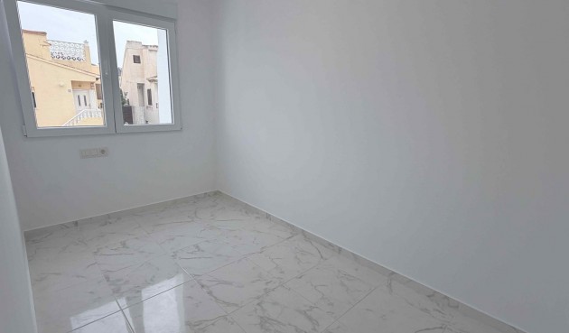 Brukt - Town House -
Torrevieja - Costa Blanca