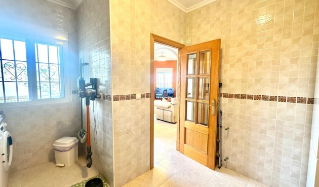 Resale - Villa -
Bigastro - Comunidad Valenciana