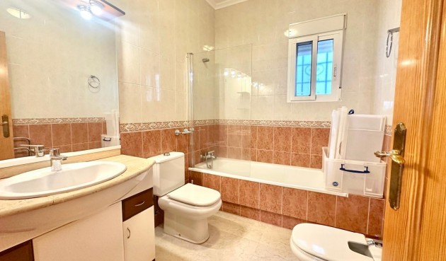 Resale - Villa -
Bigastro - Comunidad Valenciana