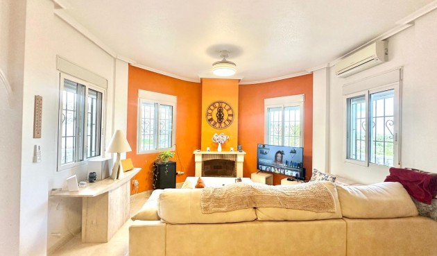 Resale - Villa -
Bigastro - Comunidad Valenciana