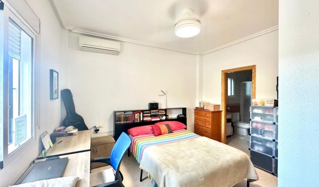 Resale - Villa -
Bigastro - Comunidad Valenciana