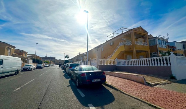 Resale - Bungalow -
Torrevieja - Playa de los Locos