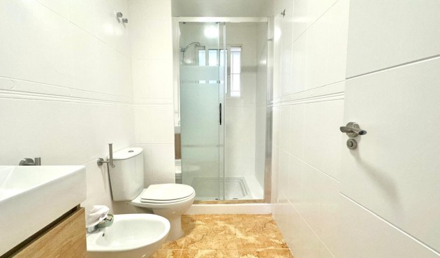 Resale - Bungalow -
Torrevieja - Playa de los Locos