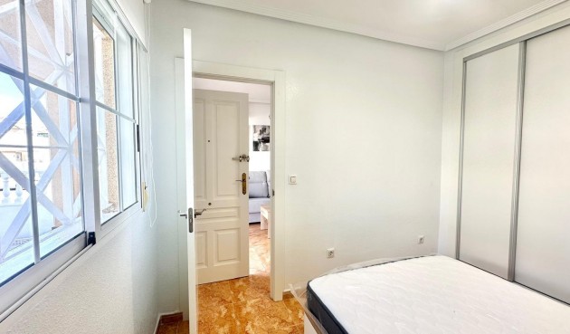 Resale - Bungalow -
Torrevieja - Playa de los Locos