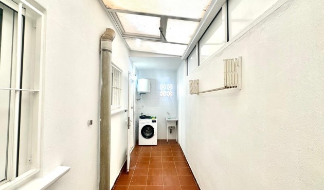 Resale - Bungalow -
Torrevieja - Playa de los Locos