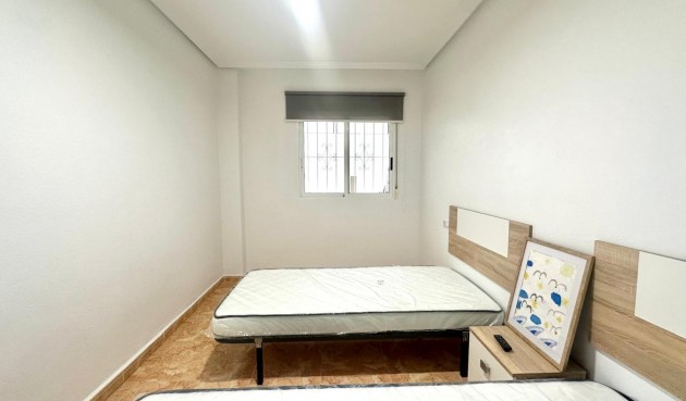 Resale - Bungalow -
Torrevieja - Playa de los Locos