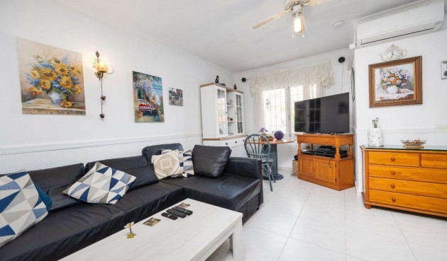 Reventa - Villa -
Torrevieja - Calas Blanca