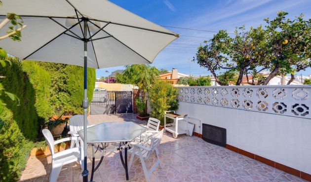 Reventa - Villa -
Torrevieja - Calas Blanca