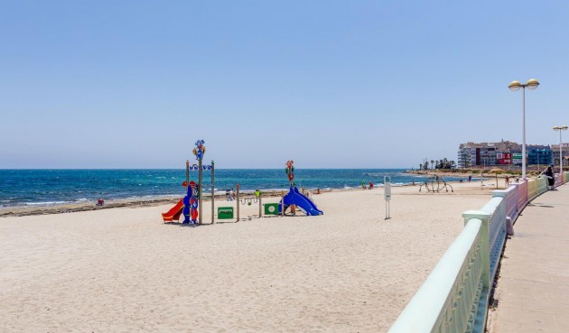 Reventa - Villa -
Torrevieja - Calas Blanca