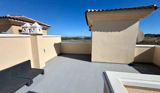 Reventa - Semi Detached -
San Miguel de Salinas - Residencial Los Flamencos