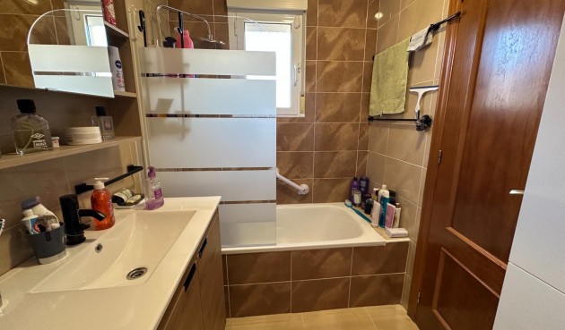 Reventa - Semi Detached -
San Miguel de Salinas - Residencial Los Flamencos