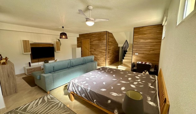 Reventa - Semi Detached -
San Miguel de Salinas - Residencial Los Flamencos