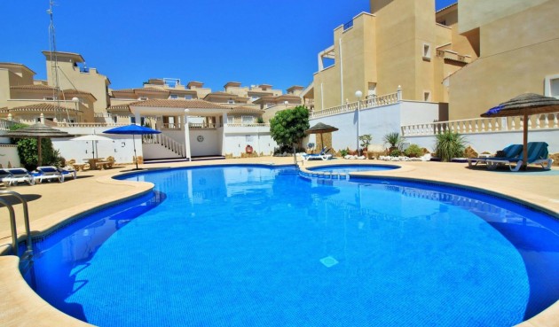 Reventa - Semi Detached -
San Miguel de Salinas - Residencial Los Flamencos
