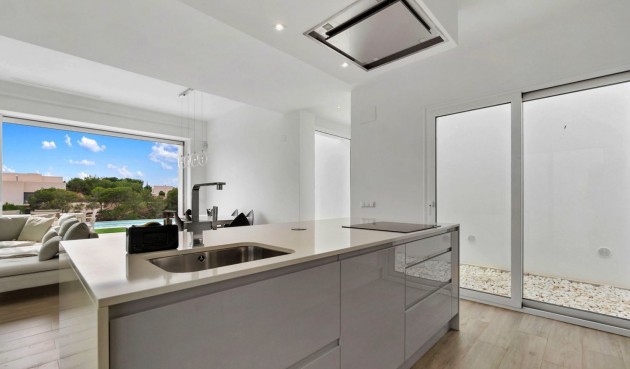 Resale - Villa -
Orihuela - Las Colinas Golf