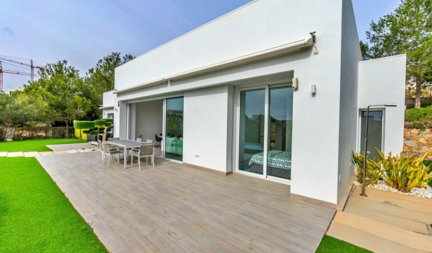 Resale - Villa -
Orihuela - Las Colinas Golf
