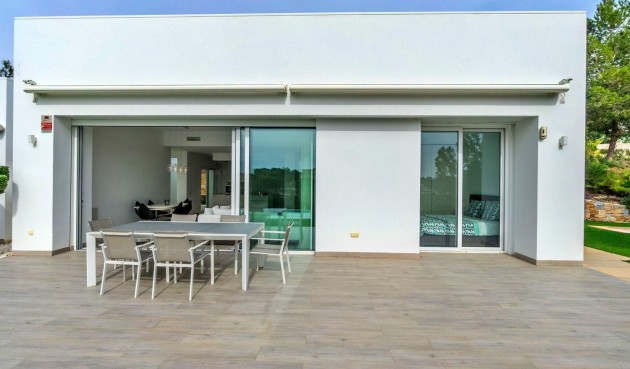 Resale - Villa -
Orihuela - Las Colinas Golf