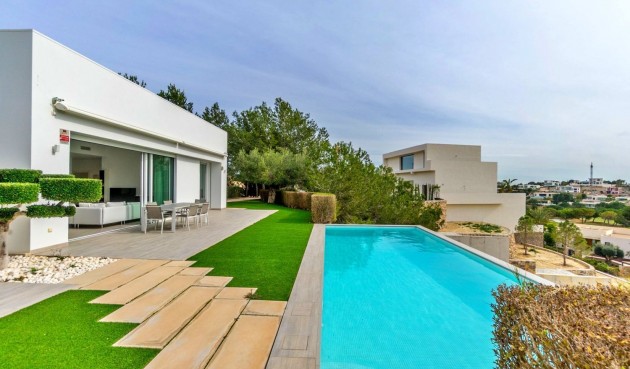 Resale - Villa -
Orihuela - Las Colinas Golf