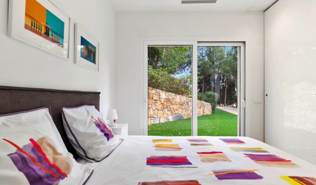 Resale - Villa -
Orihuela - Las Colinas Golf