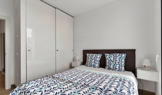 Resale - Villa -
Orihuela - Las Colinas Golf