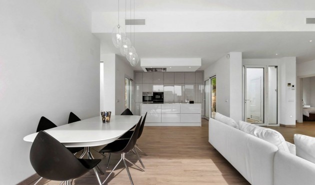 Resale - Villa -
Orihuela - Las Colinas Golf