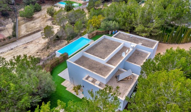 Resale - Villa -
Orihuela - Las Colinas Golf