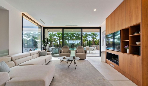 Resale - Villa -
Orihuela - Las Colinas Golf