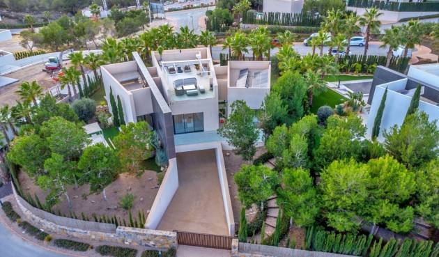 Resale - Villa -
Orihuela - Las Colinas Golf