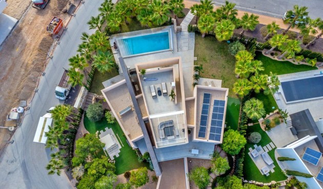 Resale - Villa -
Orihuela - Las Colinas Golf