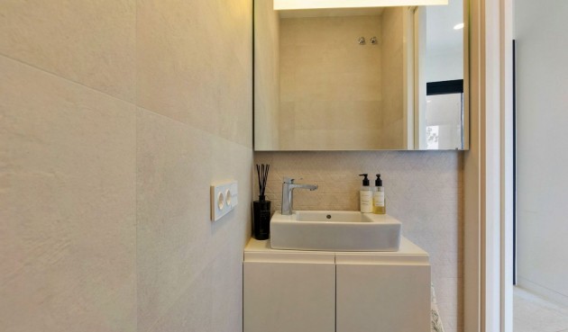 Resale - Villa -
Orihuela - Las Colinas Golf