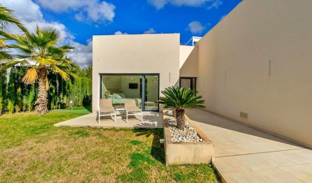 Resale - Villa -
Orihuela - Las Colinas Golf