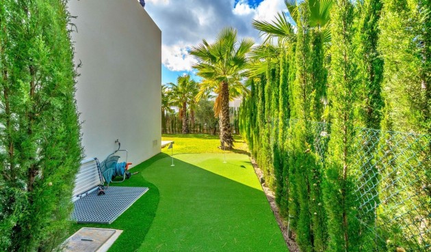 Resale - Villa -
Orihuela - Las Colinas Golf