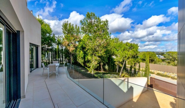 Resale - Villa -
Orihuela - Las Colinas Golf