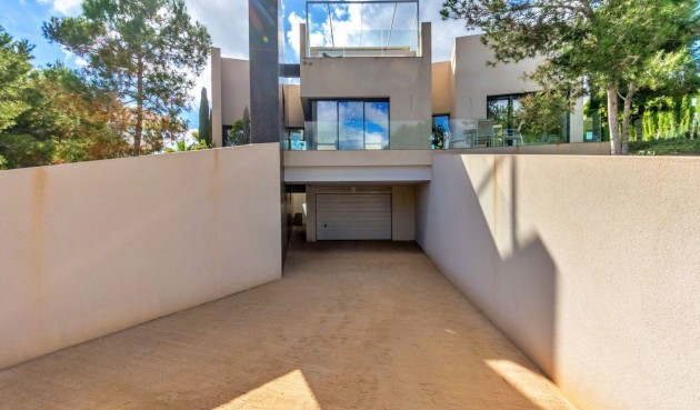 Resale - Villa -
Orihuela - Las Colinas Golf