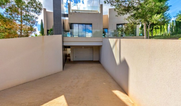 Resale - Villa -
Orihuela - Las Colinas Golf