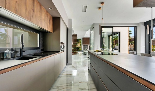 Resale - Villa -
Orihuela - Las Colinas Golf