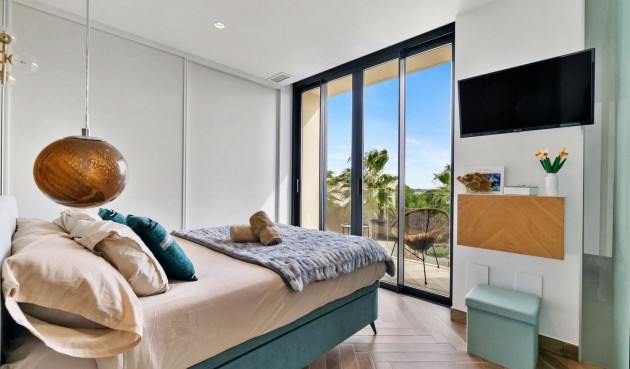 Resale - Villa -
Orihuela - Las Colinas Golf