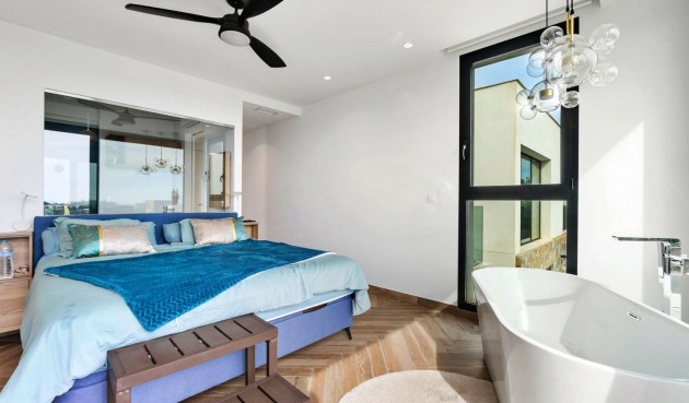 Resale - Villa -
Orihuela - Las Colinas Golf