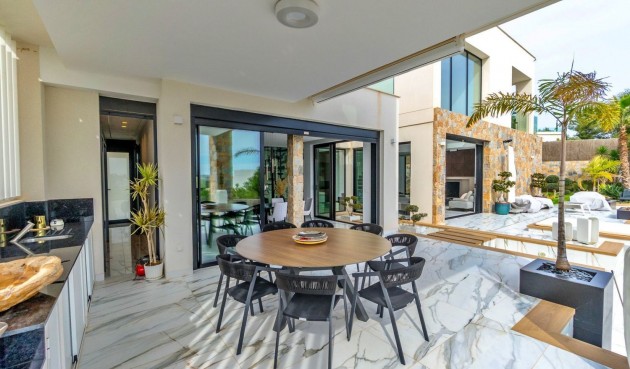 Resale - Villa -
Orihuela - Las Colinas Golf