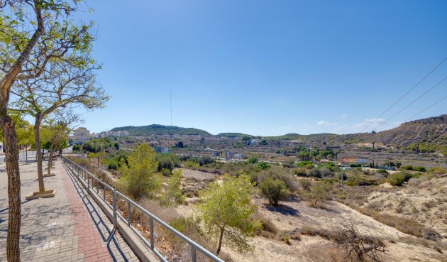 Resale - Apartment -
Guardamar del Segura - Pueblo