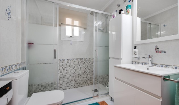 Resale - Apartment -
Guardamar del Segura - Pueblo