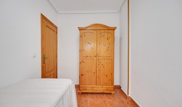 Resale - Apartment -
Guardamar del Segura - Pueblo