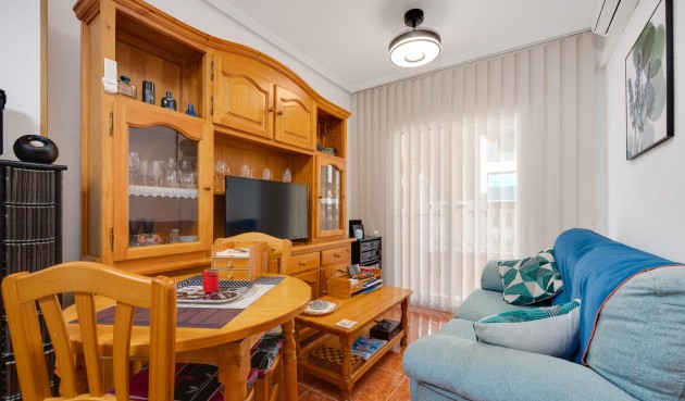 Resale - Apartment -
Guardamar del Segura - Pueblo