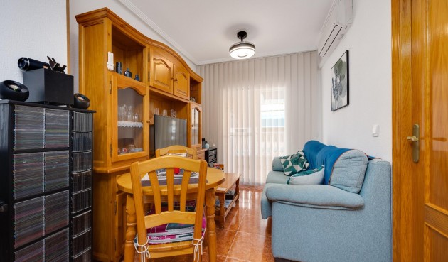 Resale - Apartment -
Guardamar del Segura - Pueblo