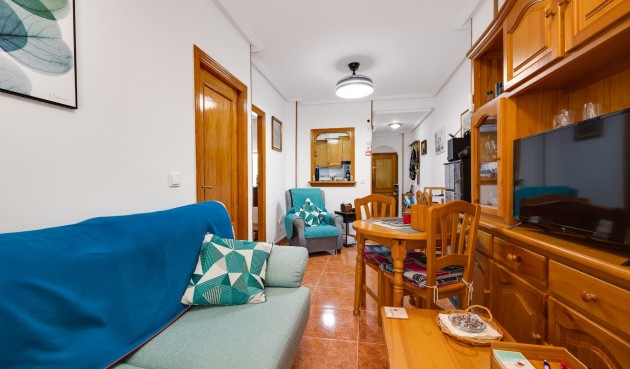 Resale - Apartment -
Guardamar del Segura - Pueblo