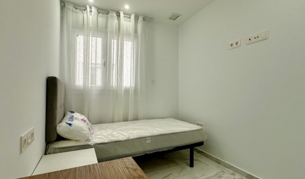 Resale - Apartment -
Torrevieja - Costa Blanca